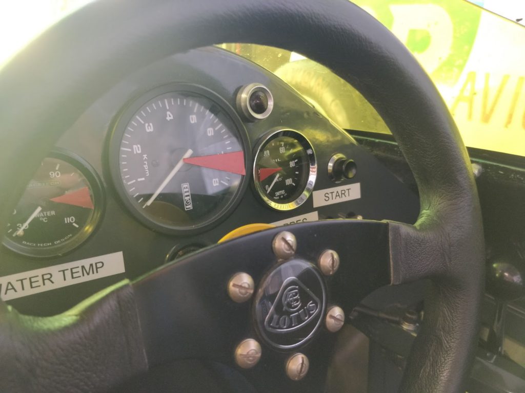 cockpit lotus 69 formule ford