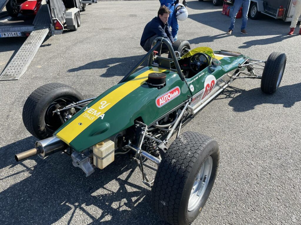 Lotus 69