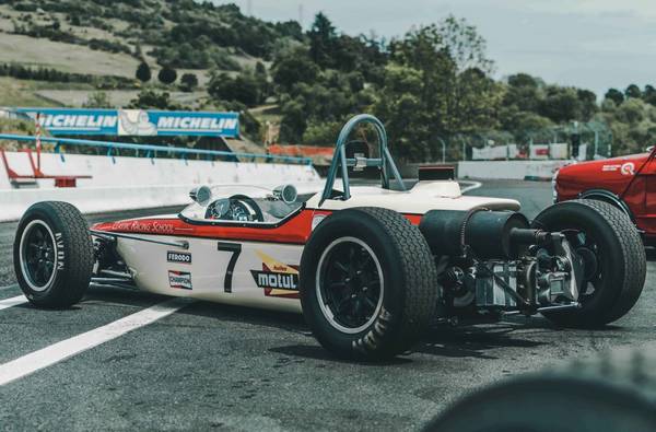 single seater classic racing school charade photo 1