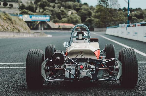 single seater classic racing school charade photo 2