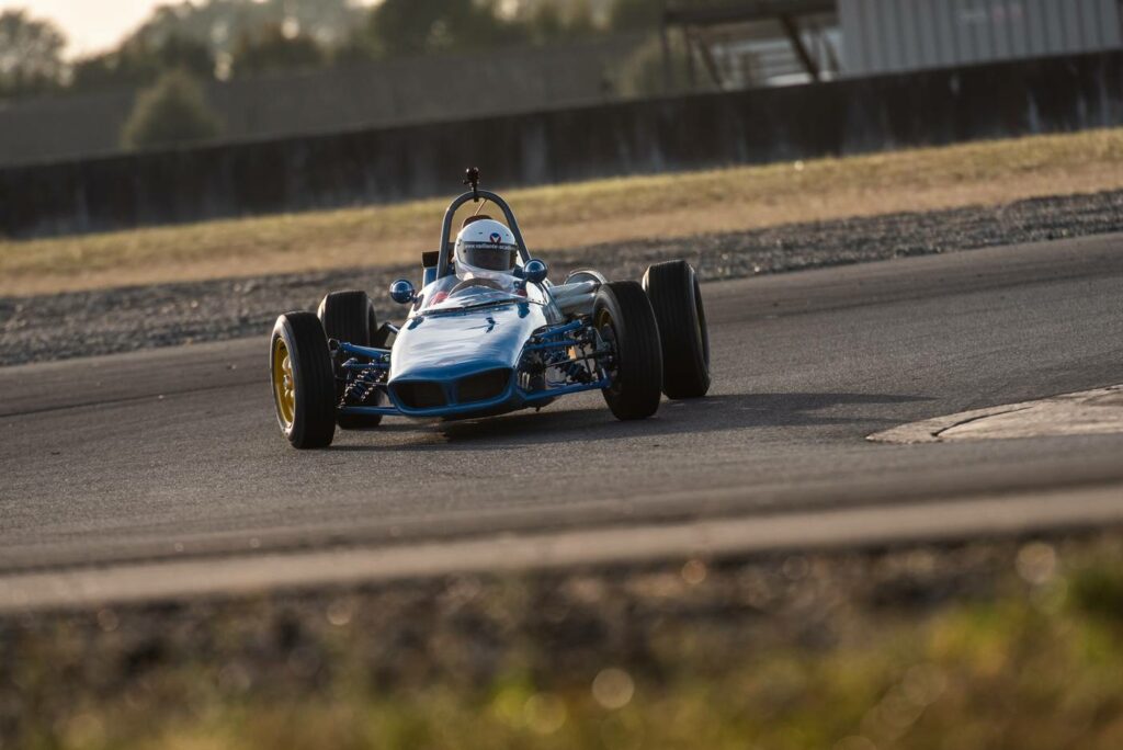 voiture de course michel vaillant