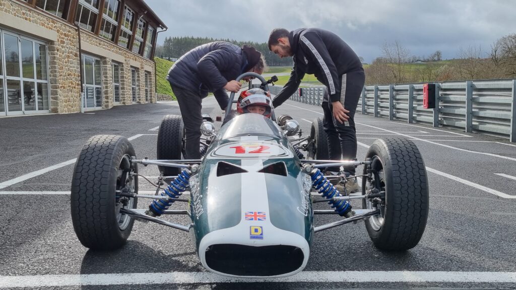 Nicolas Leblond, pilote du Classic Racing Team, lors du trackday Mas du Clos 2023 organisé par l'ADSM.