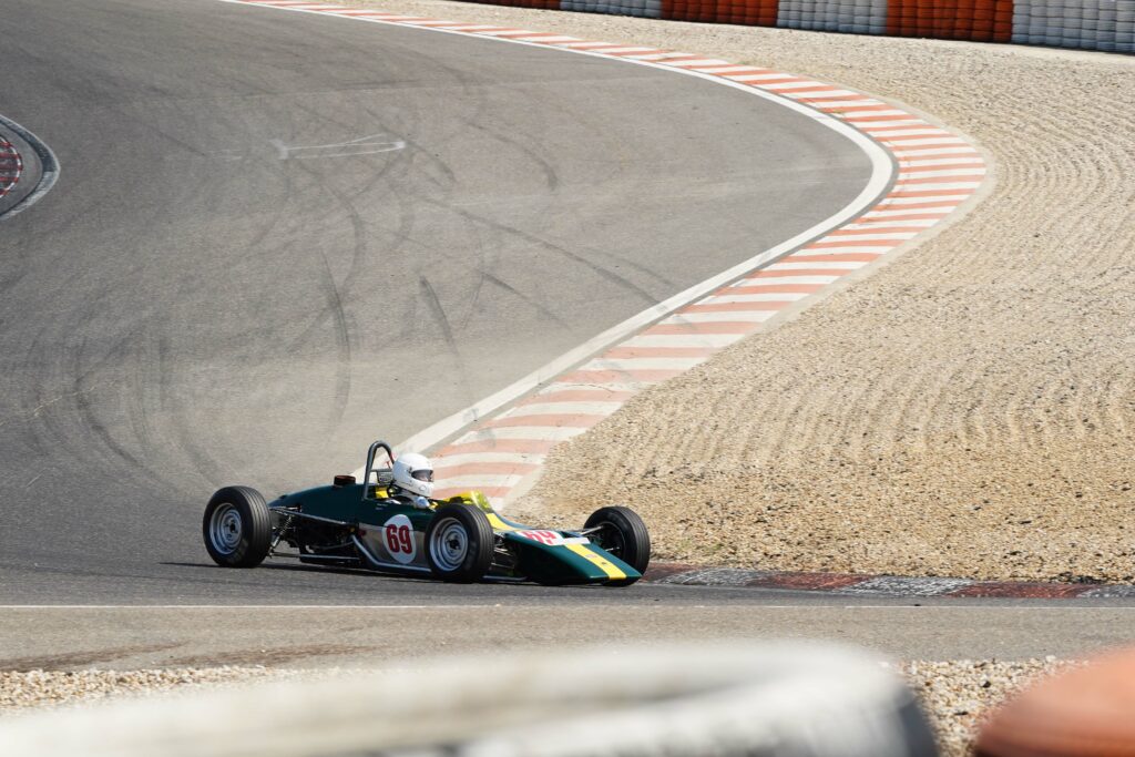 Philippe Veber dans sa Lotus 69 à l'Historic Tour 2023 Lédenon.